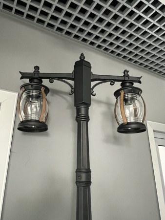 Светильник садово-парковый "Варна", G3960-2, 2*Е27  2*60W  IP44  h=2.51m, black+ wood Светильник садово-парковый "Варна", G3960-2, 2*Е27  2*60W  IP44  h=2.51m, black+ wood