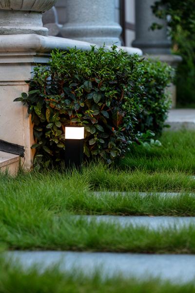 Садовая розетка, G3120, LED 11W , 2 розетки 16A-3500W, h= 0.367м IP44, черный Садовая розетка, G3120, LED 11W , 2 розетки 16A-3500W, h= 0.367м IP44, черный