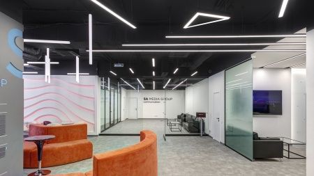 Подвесной профильный светильник треугольник черный SILED TRIGON-PROF 1960х1700х50х70 (135 Вт)