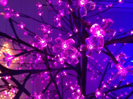 Светодиодное дерево Сакура D6202 600 LED теплый белый